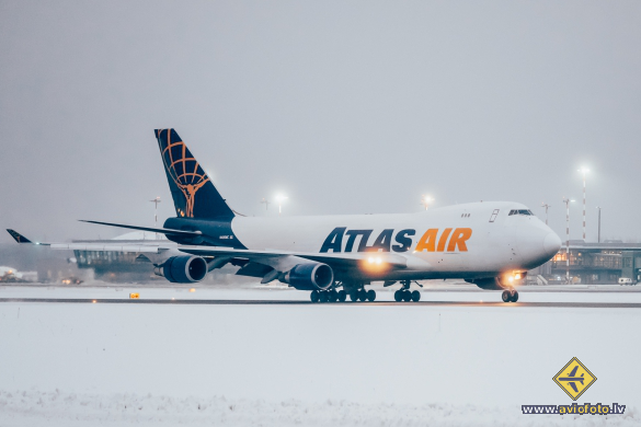 Boeing 747-47UF/SCD